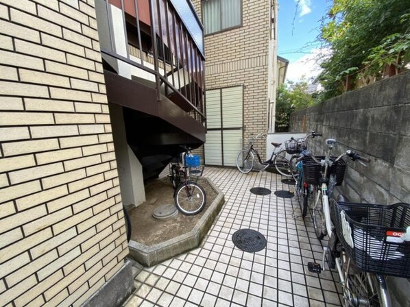 サンパレス21門戸の物件外観写真